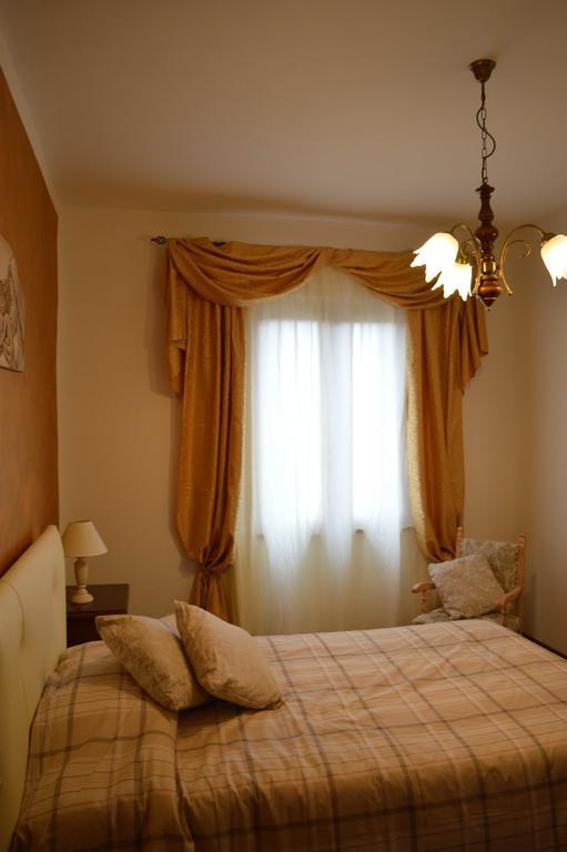La Piccola Loggia Apartment Torrita di Siena Luaran gambar